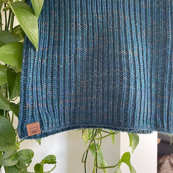 Brand New Never Worn Roots Infinite Scarf - Picture 4 of 4